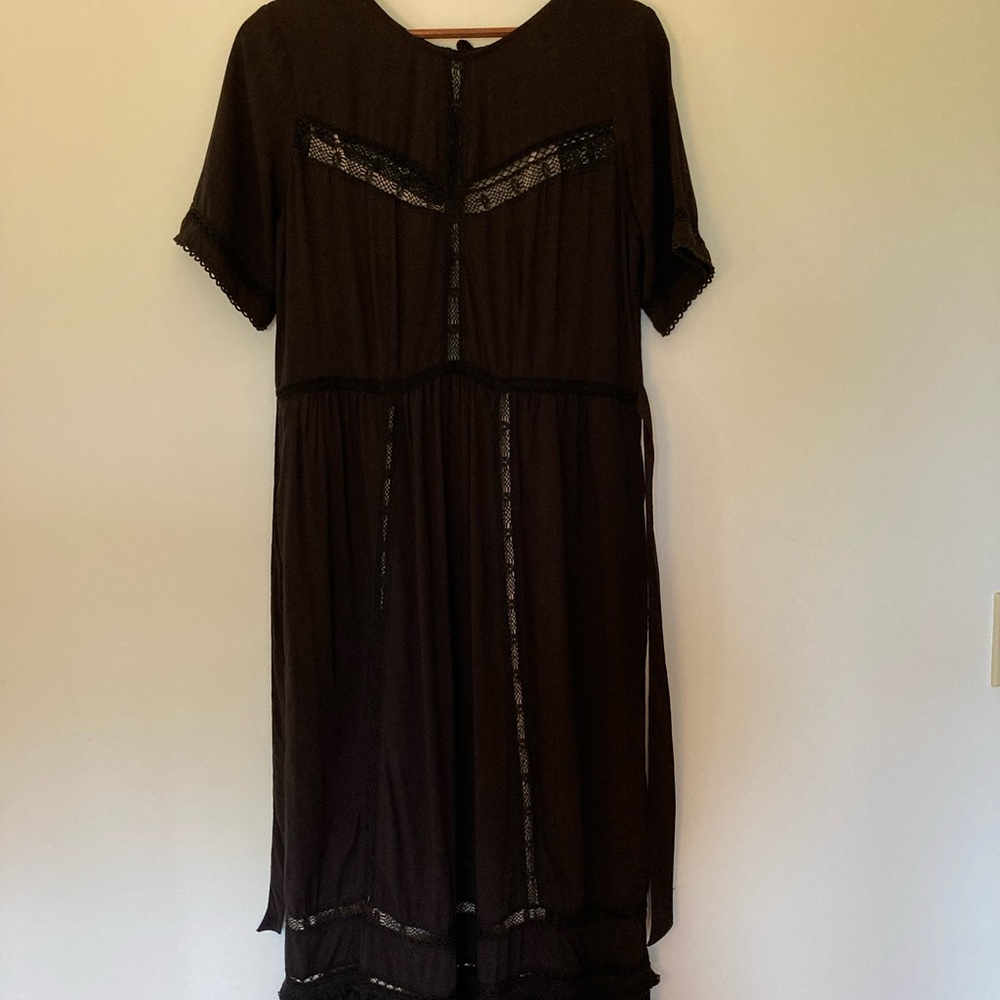 Vetta Capsule The Lace Midi Dress - Picture 2 of 9